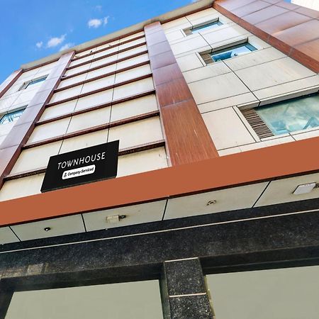Super Townhouse Arakashan Road Paharganj Formerly Mohan International New Delhi Buitenkant foto