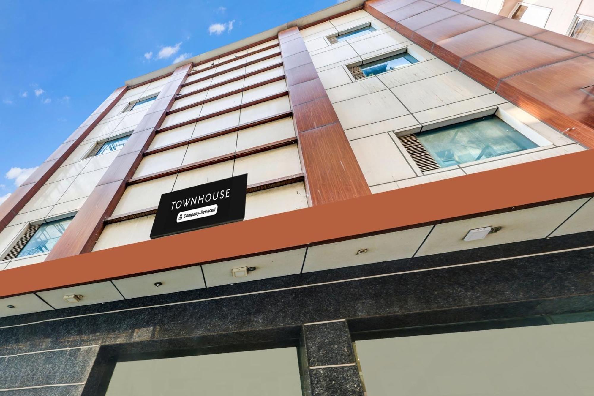 Super Townhouse Arakashan Road Paharganj Formerly Mohan International New Delhi Buitenkant foto