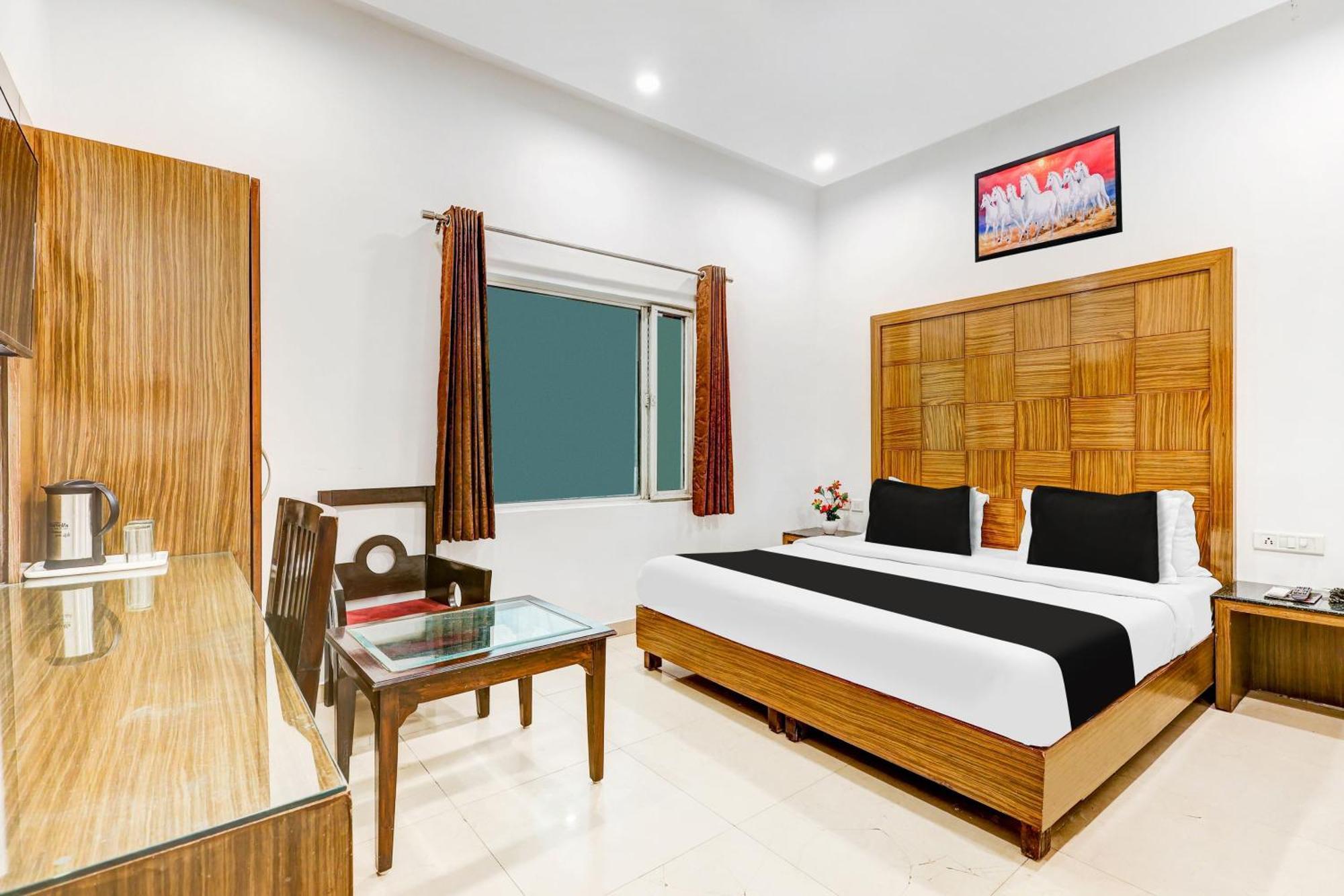 Super Townhouse Arakashan Road Paharganj Formerly Mohan International New Delhi Buitenkant foto